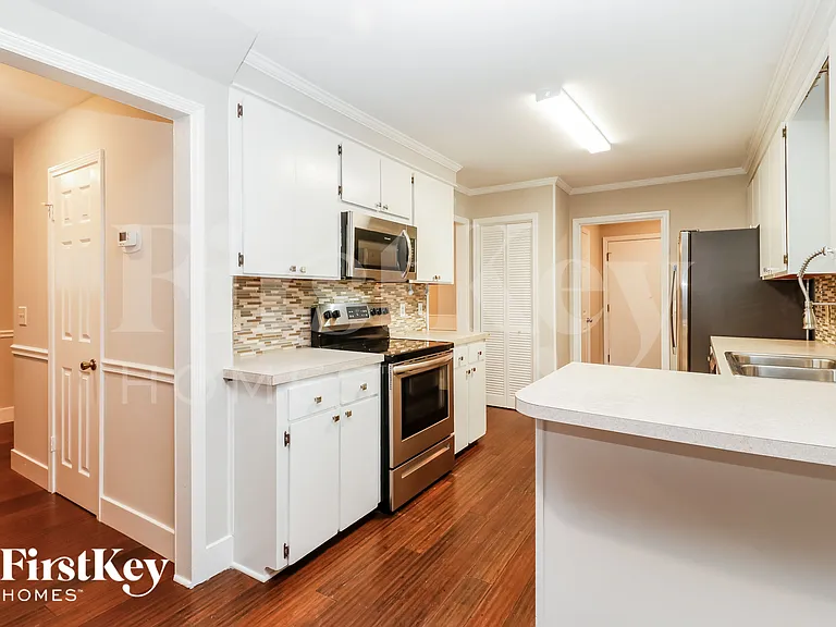 120 Fox Chase Dr — Photo 8