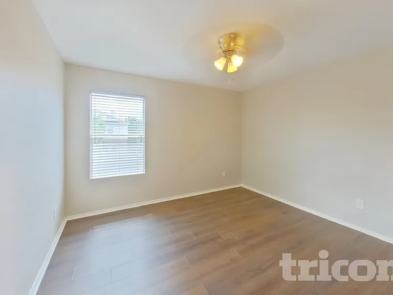 1221 Dianthus Dr — Photo 16