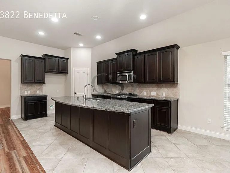 13822 Benedetta — Photo 11