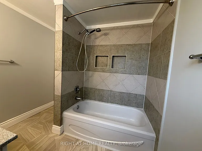 41 Edgemere Dr — Photo 23