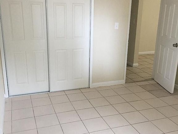 4th image of 114 SW 20th Ave #9306512