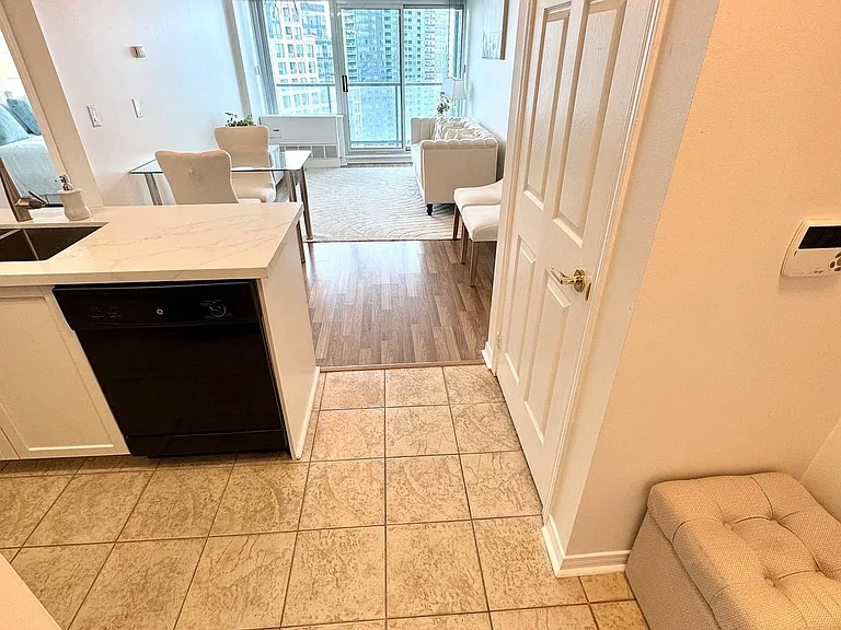 5508 Yonge St #2507 — Photo 10