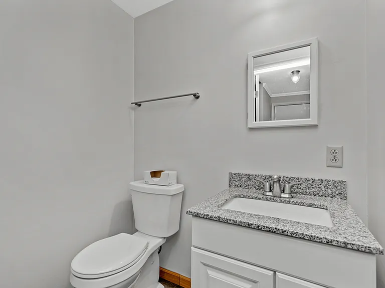 706 Wheatland Cir — Photo 13