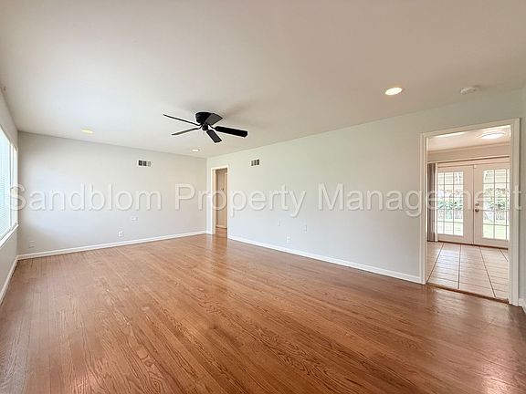 3rd image of 4624 E 24th Pl