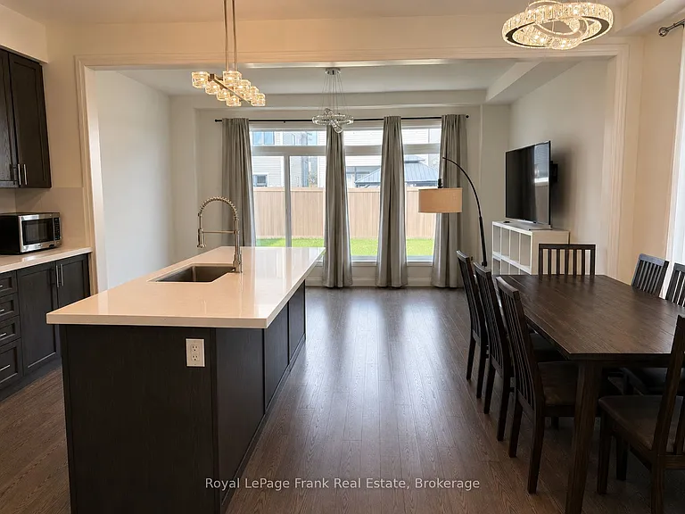 18 Larkin Ln — Photo 3