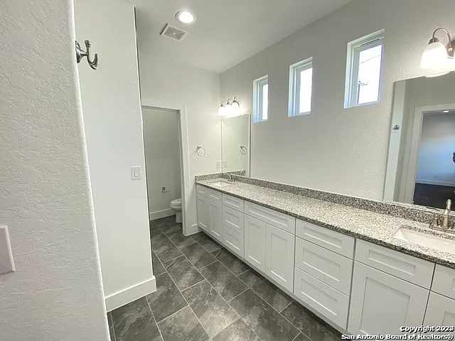 2126 Village Pkwy — Photo 14