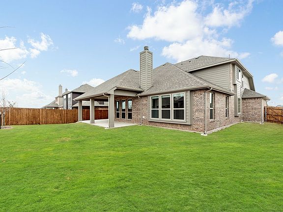 3rd image of 301 Sparkling Springs Dr