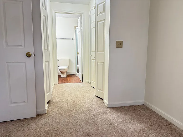 Dunns Bridge Apartments — Photo 22