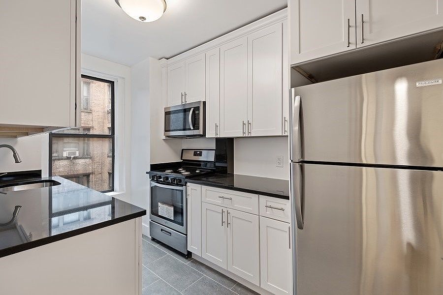 1st image of 48 Pinehurst Ave APT 21