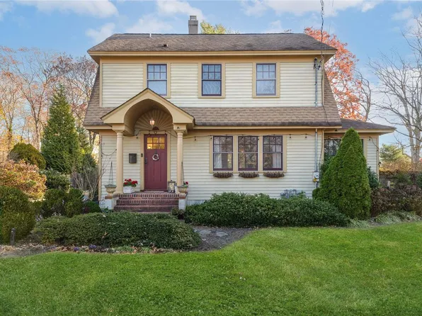 1325 Potter Boulevard, Bay Shore, NY 11706