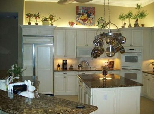 2nd image of 246 SW Hatteras Ct