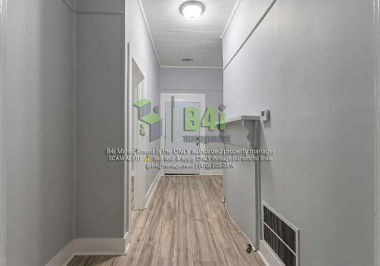 705 Barnesville St — Photo 4