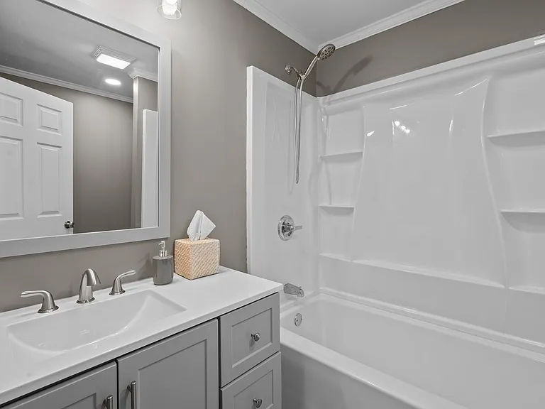 4116 E Pine St — Photo 2