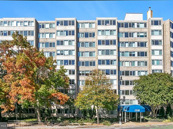 2nd image of 1330 New Hampshire Ave NW APT 606