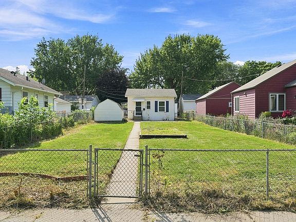 2nd image of 5728 26th Ave S