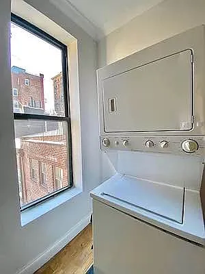 Rented by J PRESTON AND ASSOCIATES INC | media 22