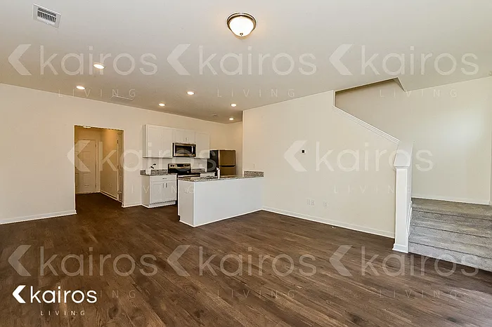143 Dudley Way — Photo 3