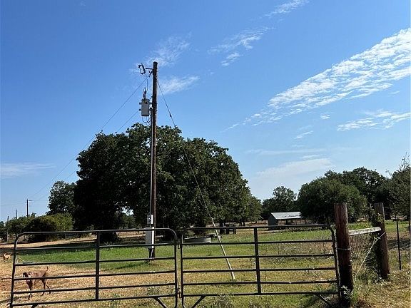 4th image of 317 Lois Ln