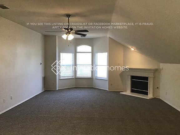 3rd image of 528 Jasmine Dr