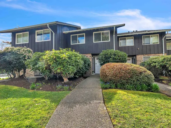 555 W 28th St #802, North Vancouver, BC V7N 2J7