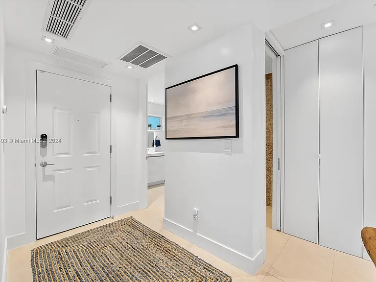15713 Fisher Island Dr #15713 — Photo 11