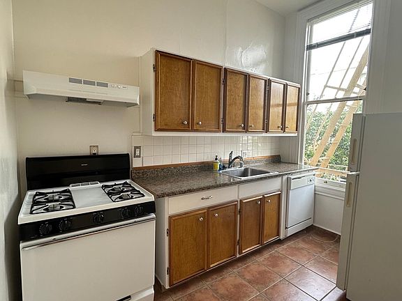5th image of 1635 Pierce St APT 6