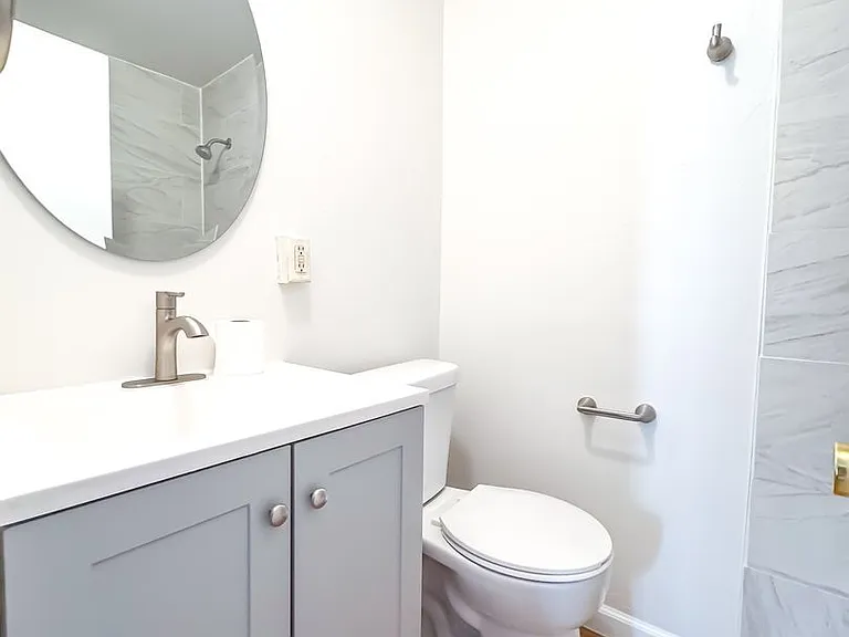 1632 Jefferson St — Photo 8
