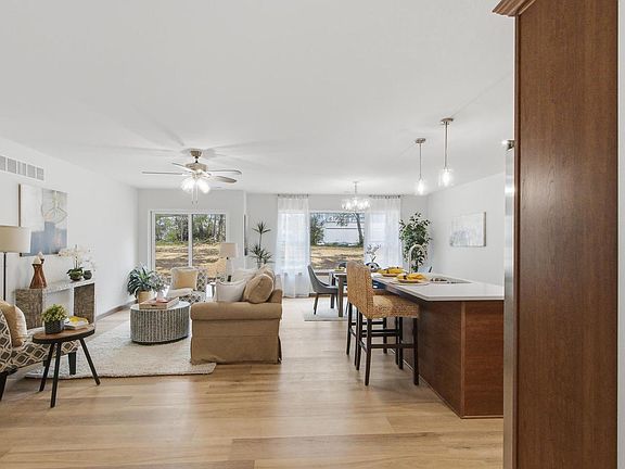5th image of 1126 Maple Street