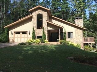 142 Grove Way, Blowing Rock, NC 28605