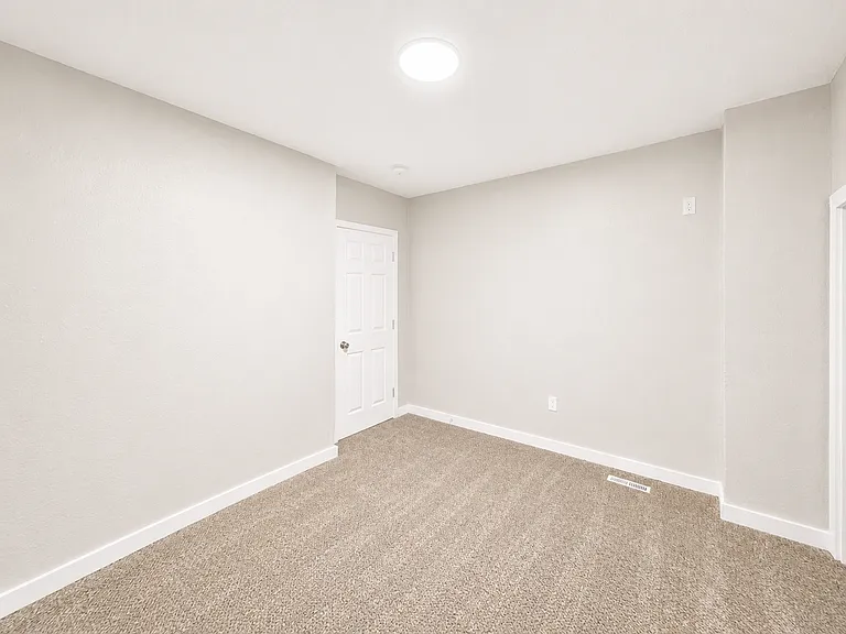 3417 Wabash Ave — Photo 16