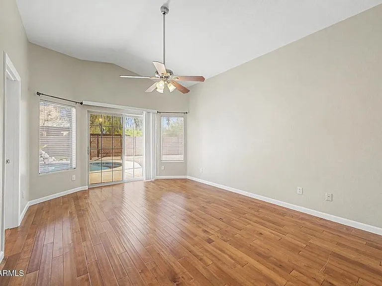 558 W Bluefield Ave — Photo 20