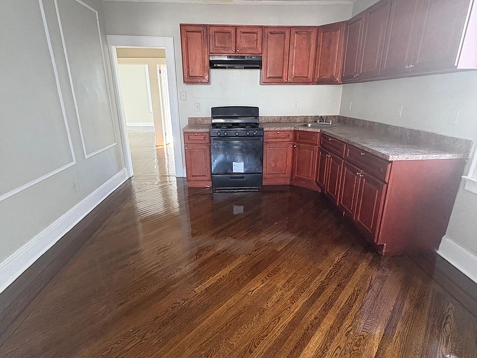 1st image of 92-94 Grand Ave APT 2