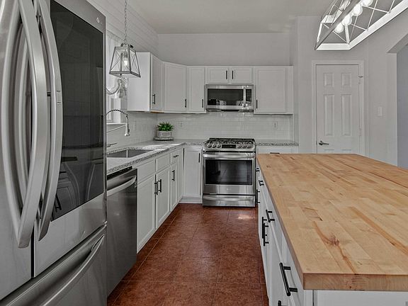 5th image of 22854 Atchafalaya Ave