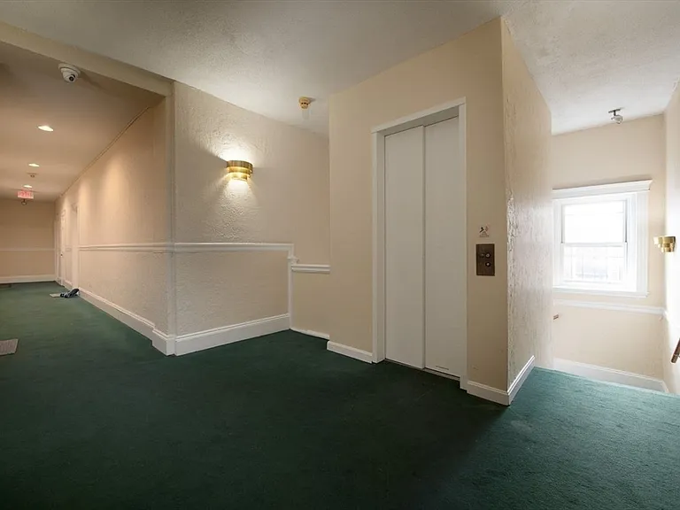 137 Peterborough St #9 — Photo 18