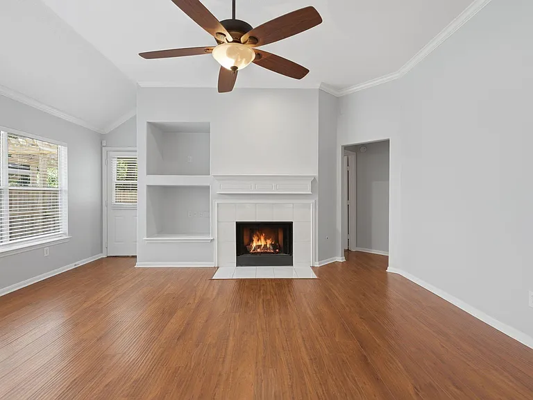 18 Mulberry Glen Pl — Photo 13
