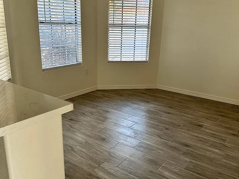 1430 W Camino Ct — Photo 5