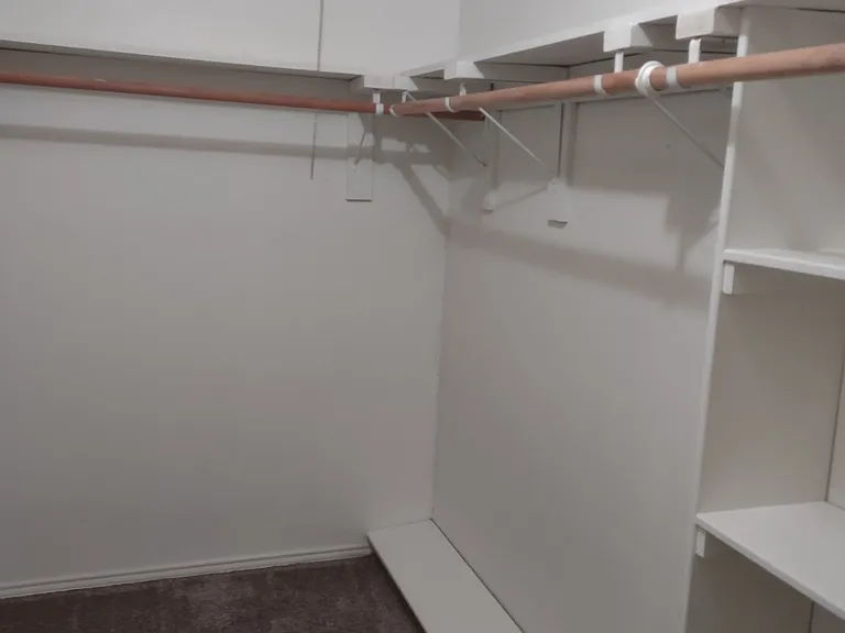 1121 N Locust St — Photo 10