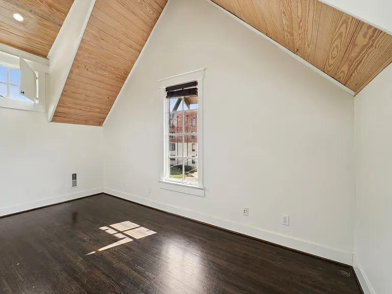 14th Street South Apartments — Photo 11