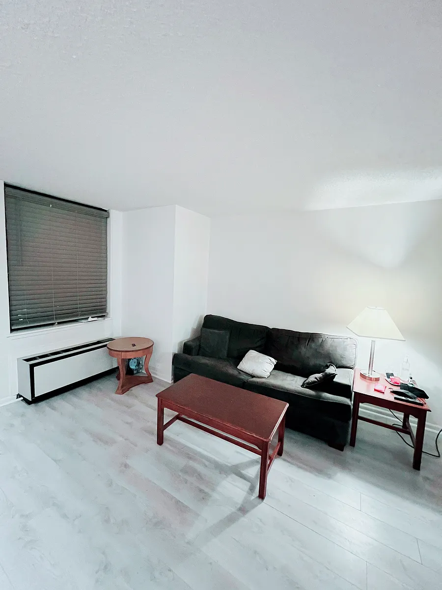 Building Photo - 1318 22nd St NW #301