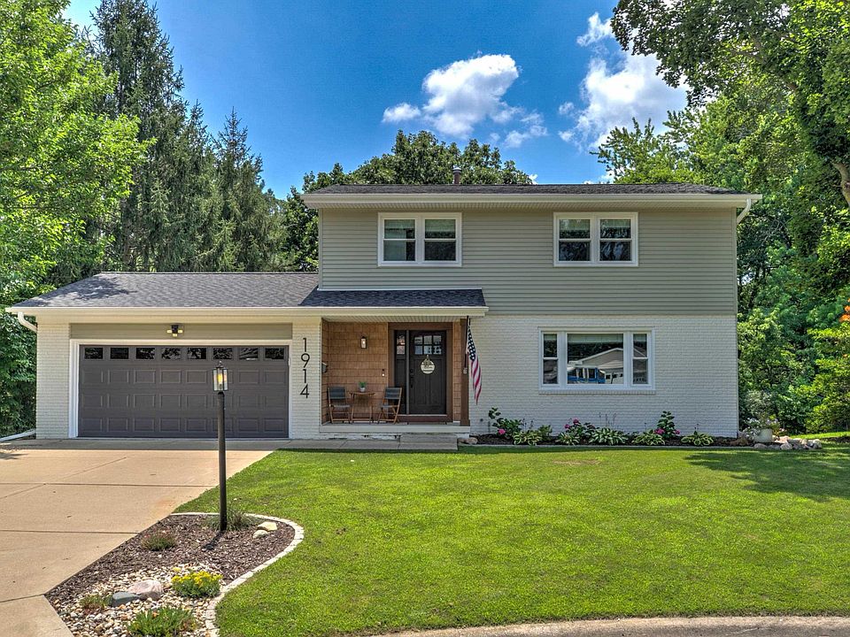 1st image of 1914 W Sunnyview Dr