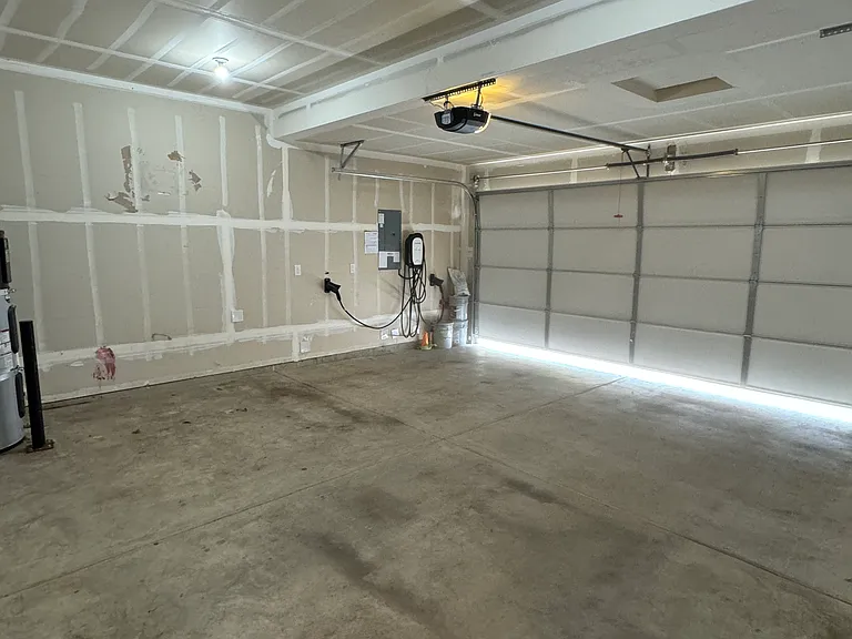 17531 SE Pinnacles St — Photo 30