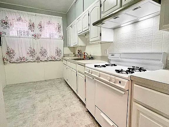 2nd image of 61-14 Broadway #5