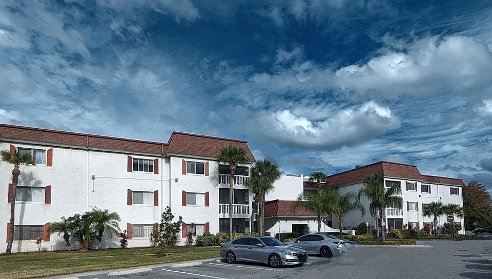 1st image of 2225 HOLDEN AVENUE #207