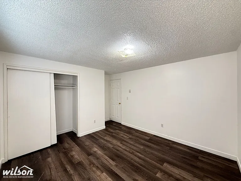 1118-1120 W Cherry Ave — Photo 5
