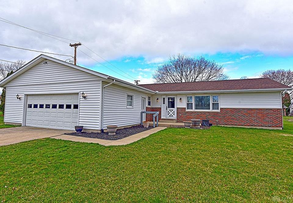 1st image of 205 Janet Dr
