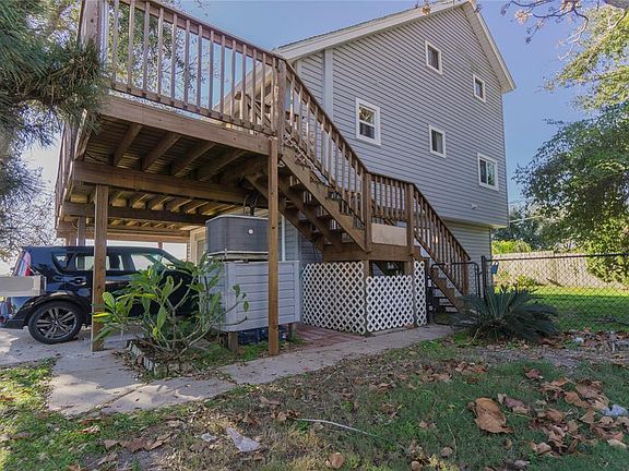 4th image of 3928 Uno Dr
