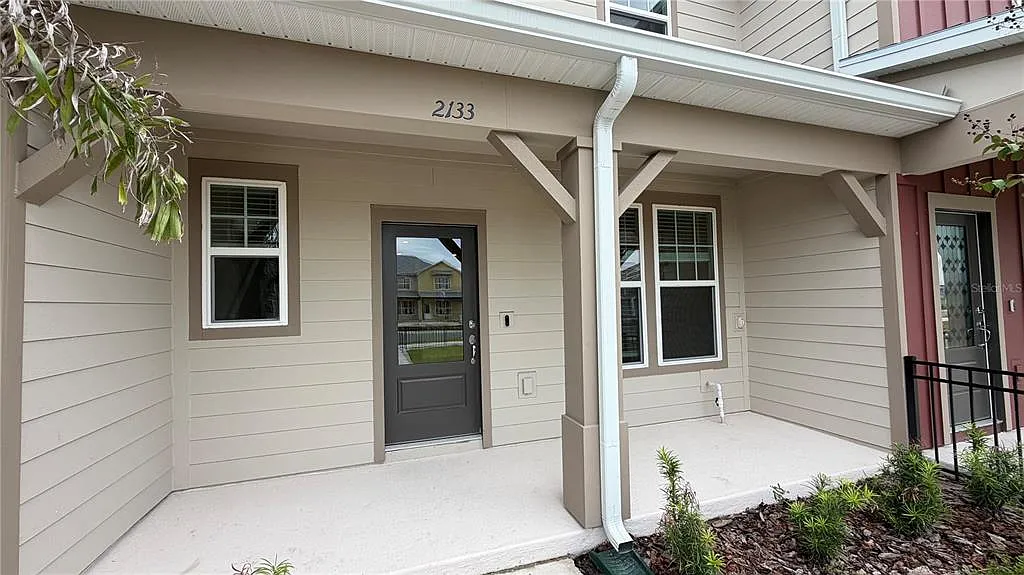 3 bed, 2.5 bath, 1553 sqft, $2,300 — Photo 4