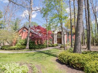 2499 Heronwood Dr, Bloomfield Hills, MI