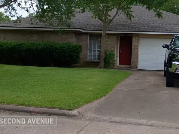 5010 Carmona Ln, Pearland, TX 77584