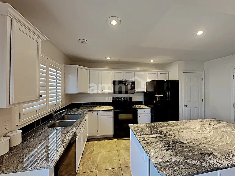8607 S McGinnis Ln — Photo 5